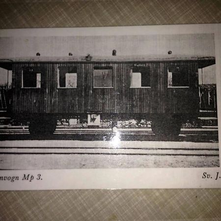 오덴세 Fjordhytten. Rebuild Train Wagon From 1937. 아파트 외부 사진